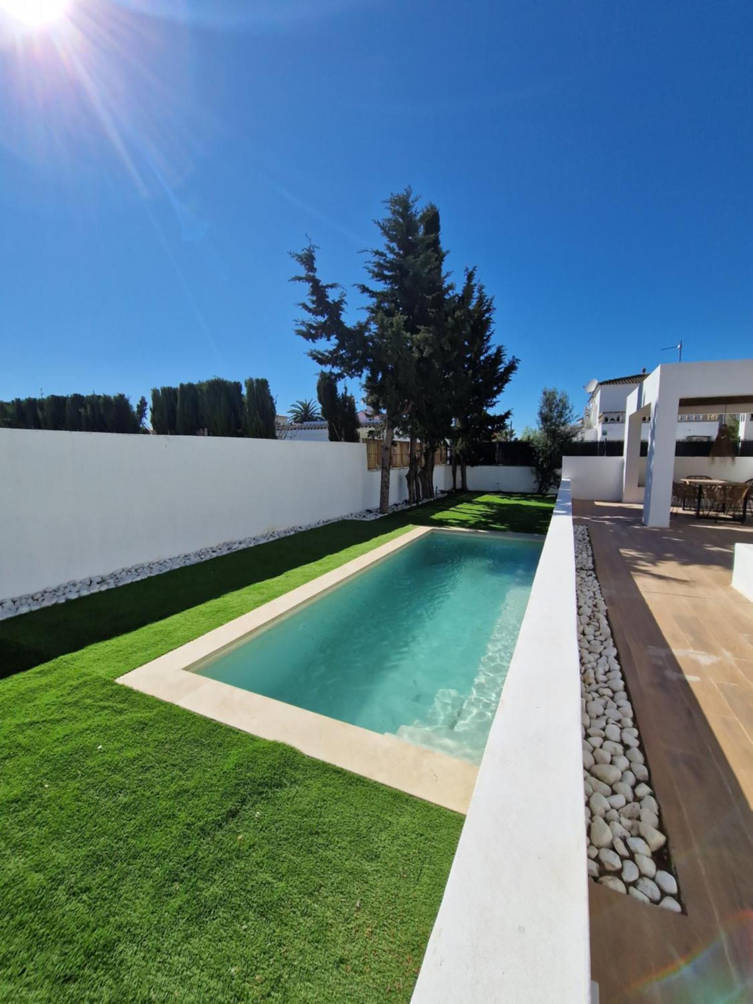 Gorgot P1 I Apartamento Con Terraza Y Piscina Comunitaria Cerca De La Playa Ampuriabrava Exterior foto