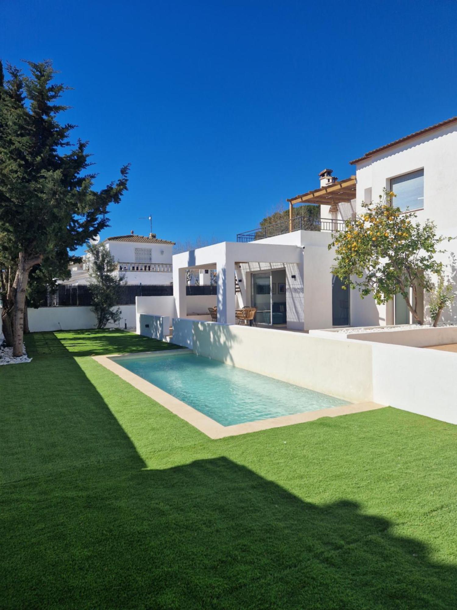 Gorgot P1 I Apartamento Con Terraza Y Piscina Comunitaria Cerca De La Playa Ampuriabrava Exterior foto